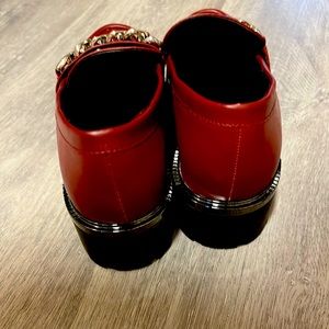 Never worn. Bought at Nordstroms.